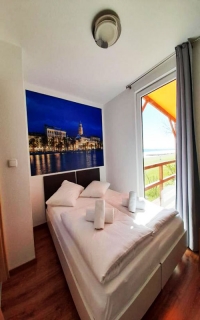 Almissa Mobilházak ***